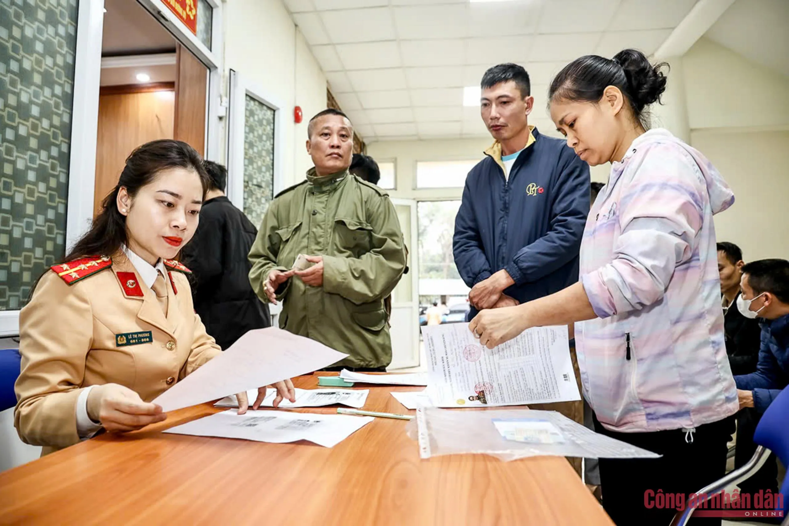 Việc đổi bằng lái xe quân đội sang dân sự được thực hiện theo quy định nghiêm ngặt