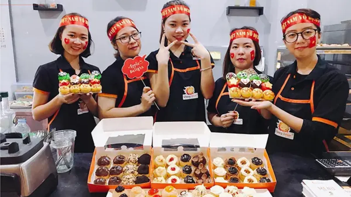 Quy trình đóng gói cẩn thận và chuyên nghiệp tại cửa hàng