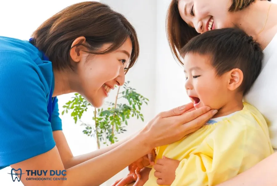 Trải nghiệm tích cực giúp bé không còn sợ hãi và hào hứng hơn cho những lần khám định kỳ