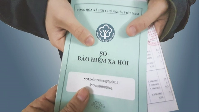 co-2-so-bao-hiem-xa-hoi1_1008110556 Chuẩn bị đầy đủ các loại giấy tờ theo quy định giúp đẩy nhanh quá trình xét duyệt hồ sơ tại quận Đống Đa