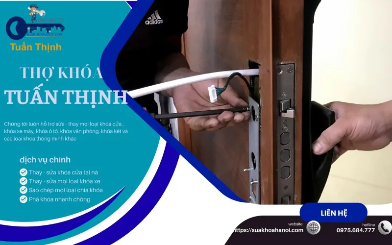 lap-khoa-cua-thong-minh Đội ngũ thợ tay nghề cao xử lý các dòng khóa điện tử hiện đại