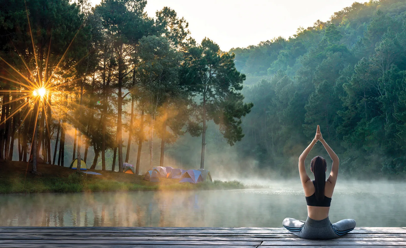 tap-yoga-ngoai-troi-co-tot-khong-01-2 Sự tập trung và hơi thở là hai yếu tố then chốt tạo nên giá trị của cả Yoga và Pilates