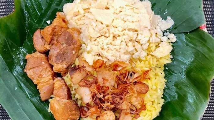 Sự tỉ mỉ trong cách chế biến tạo nên hương vị xôi xéo đặc trưng
