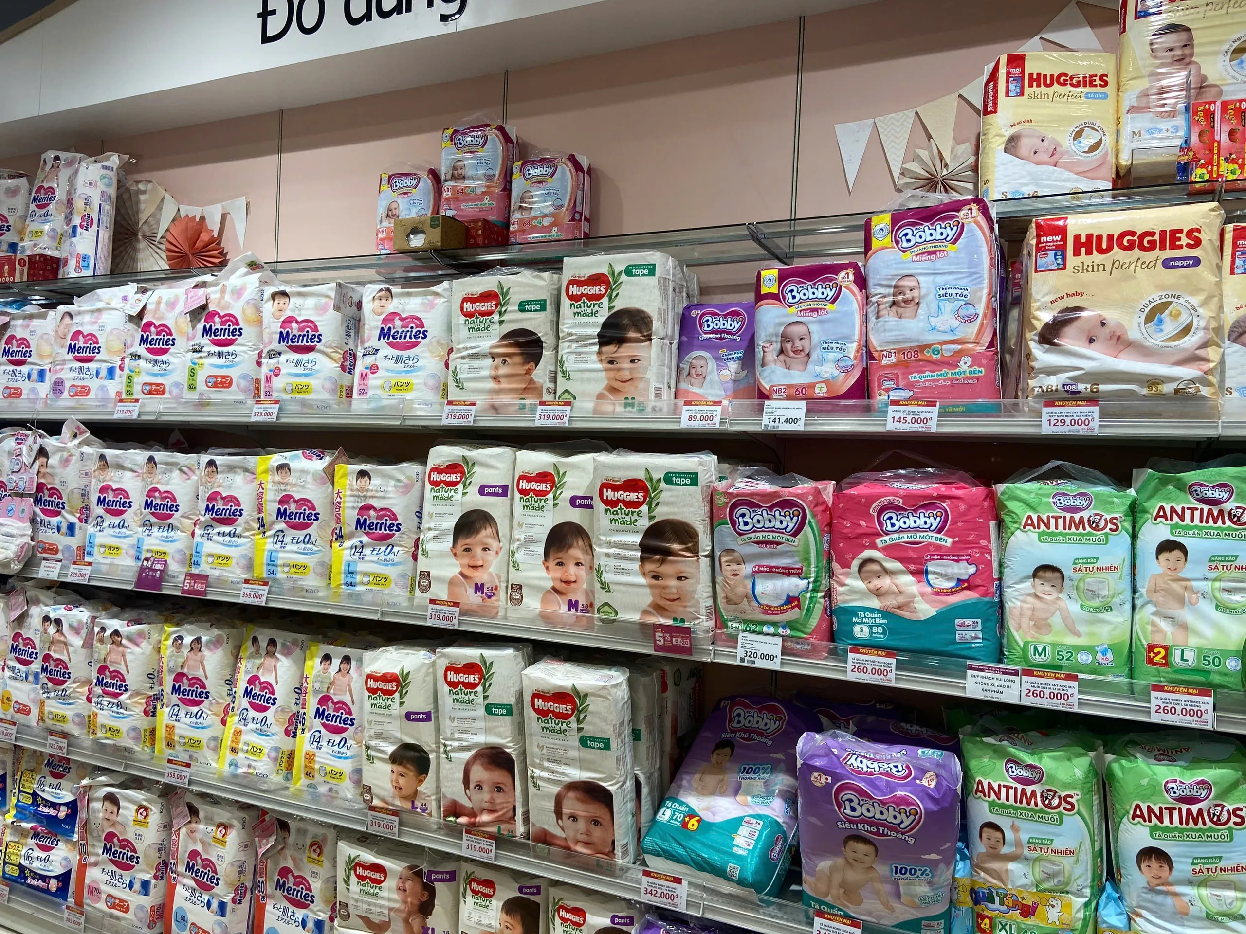 Sự đa dạng của các dòng tã bỉm nhập khẩu đang có chương trình ưu đãi lớn tại Đống Đa